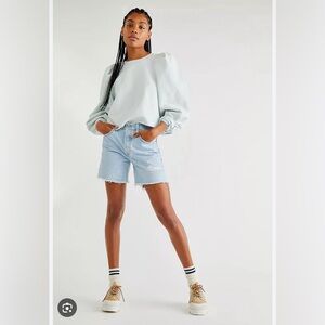 Levis 501 mid thigh short